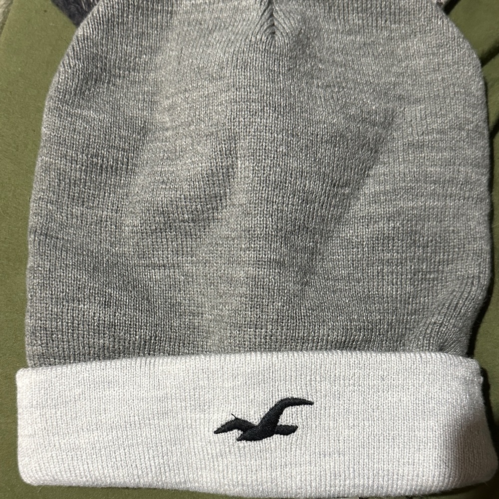 Hollister Gray and White Beanie